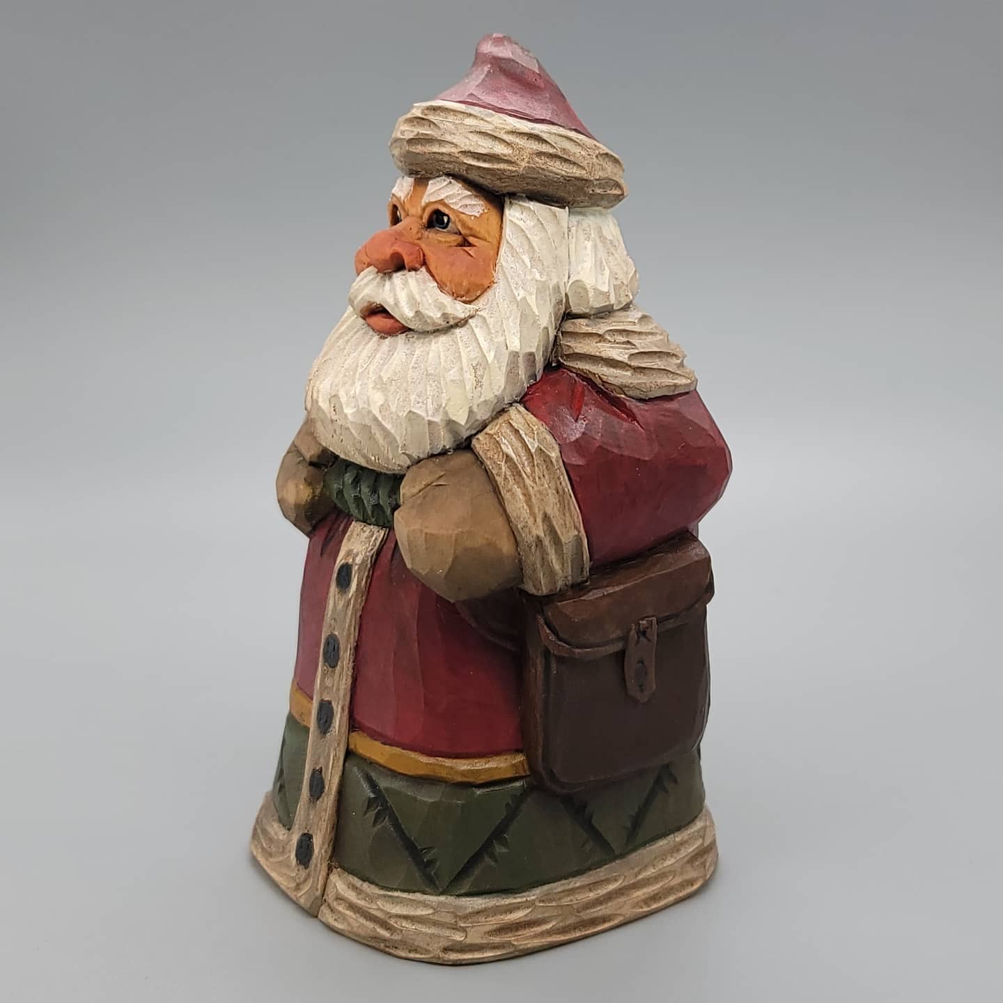 Santa with satchel 