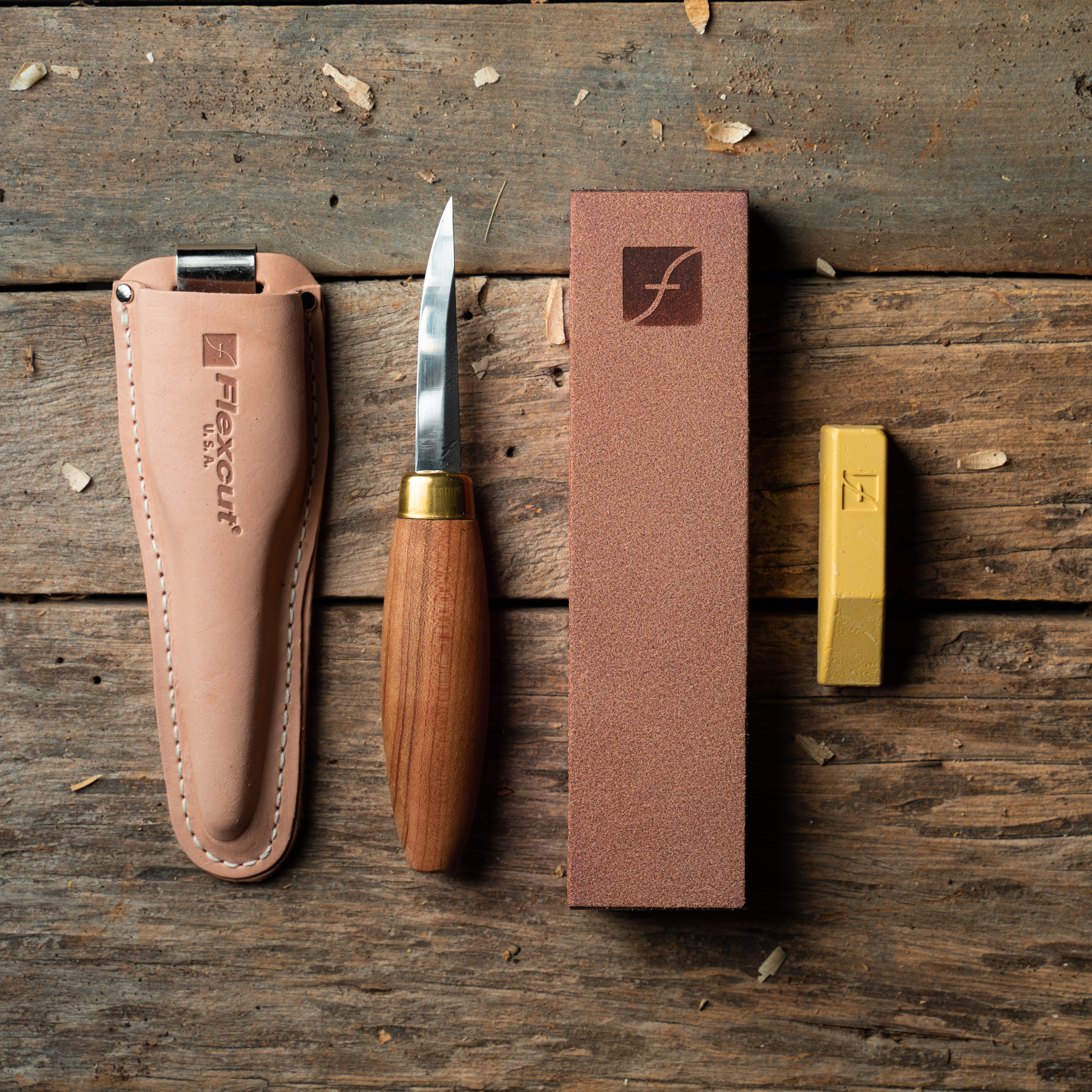 A sloyd knife that lets you get in - Flexcut Carving Tools