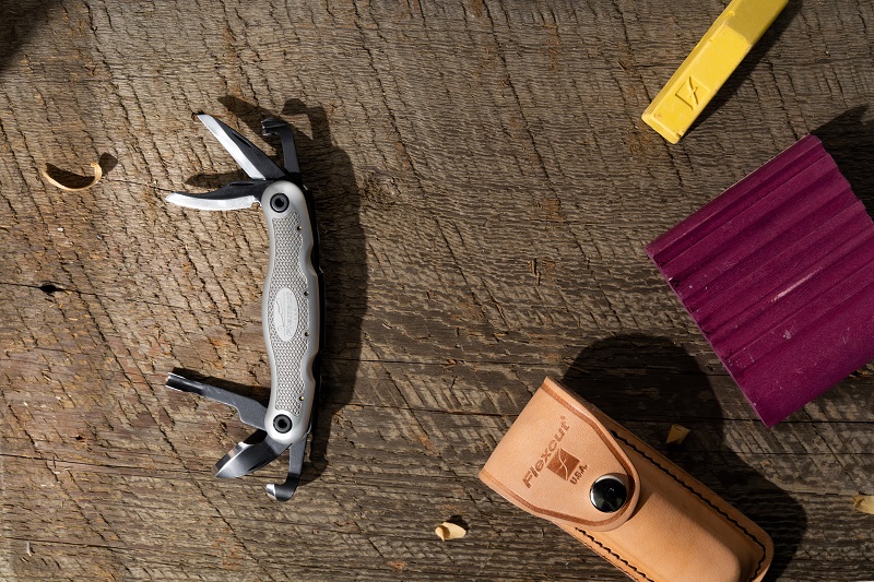 Flexcut KN27 Mini-Detail Knife at Woodworker's Emporium